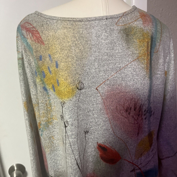 NWT Jess And Jane Women’s Blouse Grey Floral Print Heathered Fab… - Picture 7 of 16